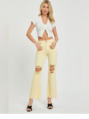 NWT RISEN High Rise
Straight Cropped Jeans Distressed Pale Yellow Size 9/29